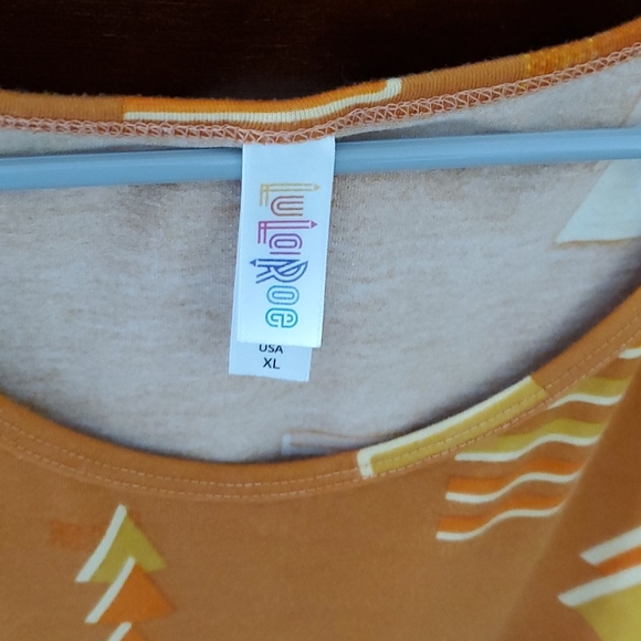 Ladies Top - Picture 2 of 2